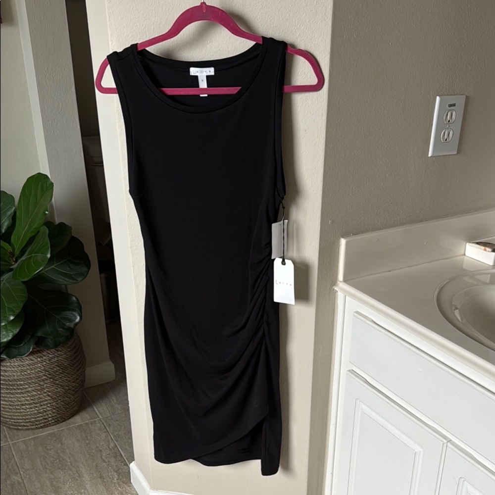 Black Sleeveless Dress